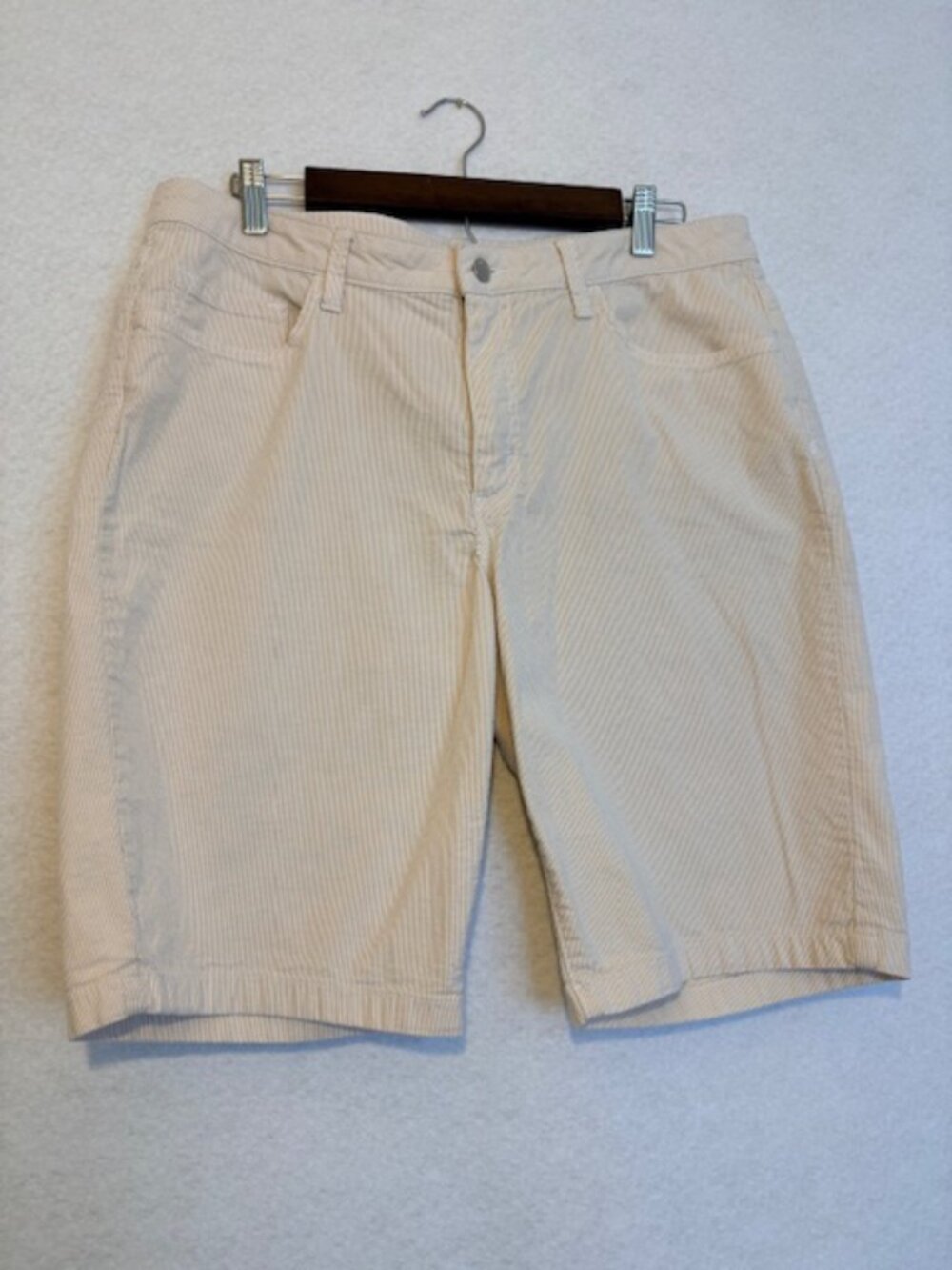 Riders by Lee shorts womens 16 midrise tan white pinstripe beach summer